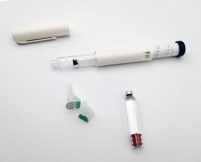 Disposable insulin pen