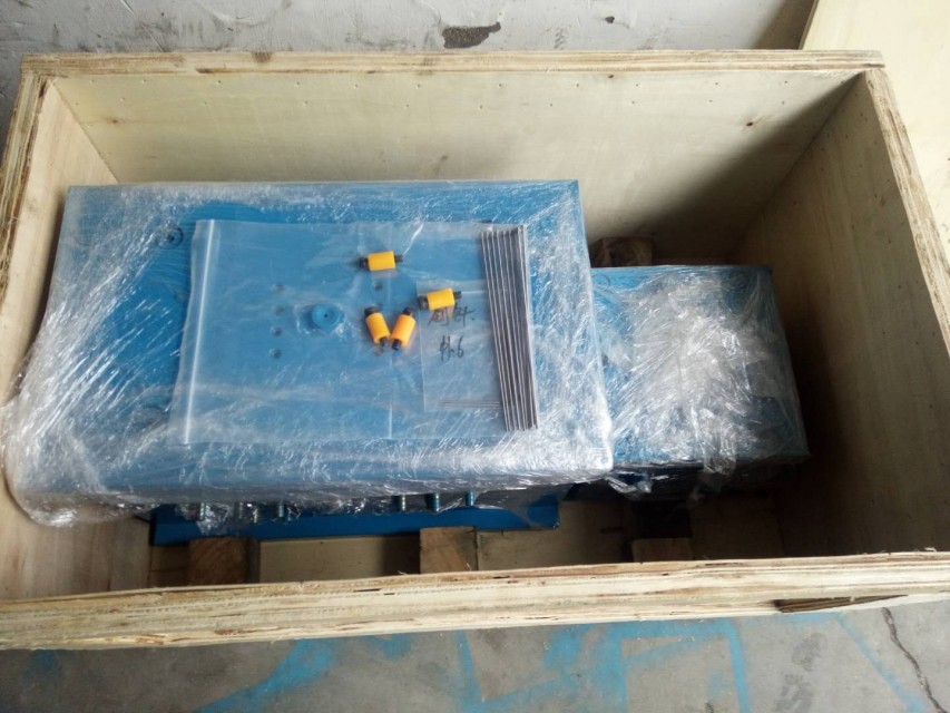 Plastic Injection Mould for Toothbrush Manufacturing