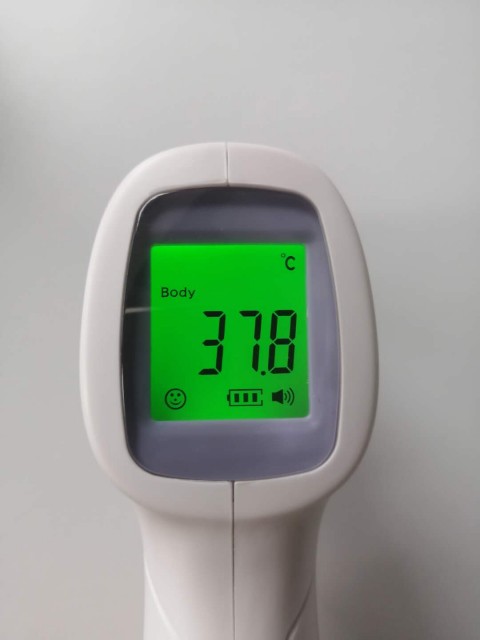 Infrared Thermometer - Fast and Accurate Temperature Measurement