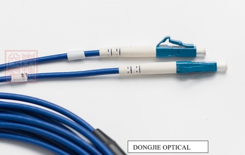 2F armored patch cord, FTTH, blue LSZH, 2m, rodent-resistant, FTTX.