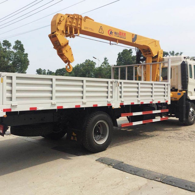 High-Strength Boom Lifting Truck Mounted Street Light Crane