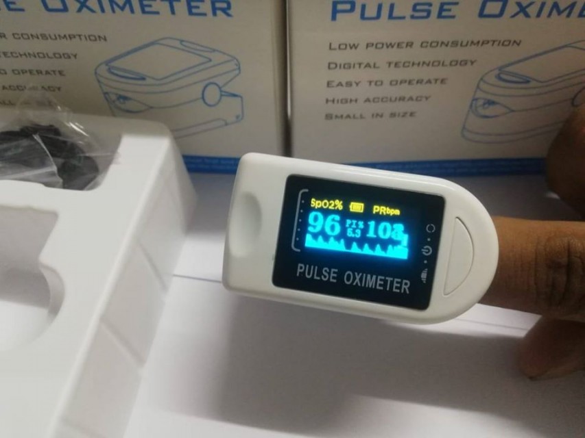 Pulse Oximeter - High Accuracy, Low Power Consumption
