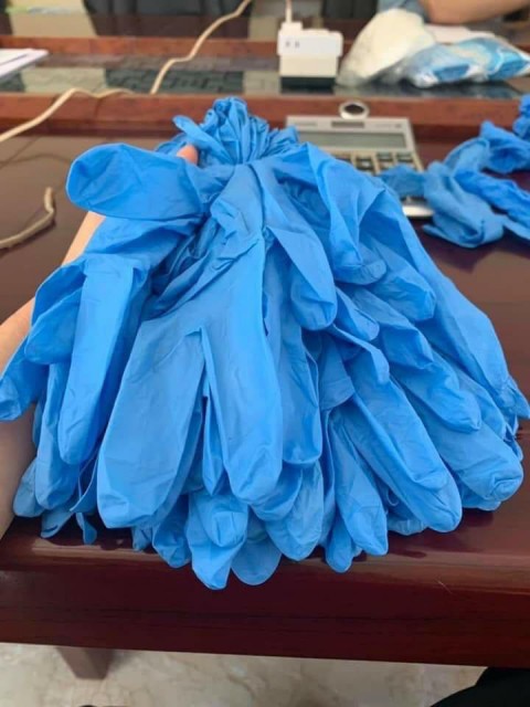 High-Quality Nitrile Rubber Gloves in Various Colors and Sizes