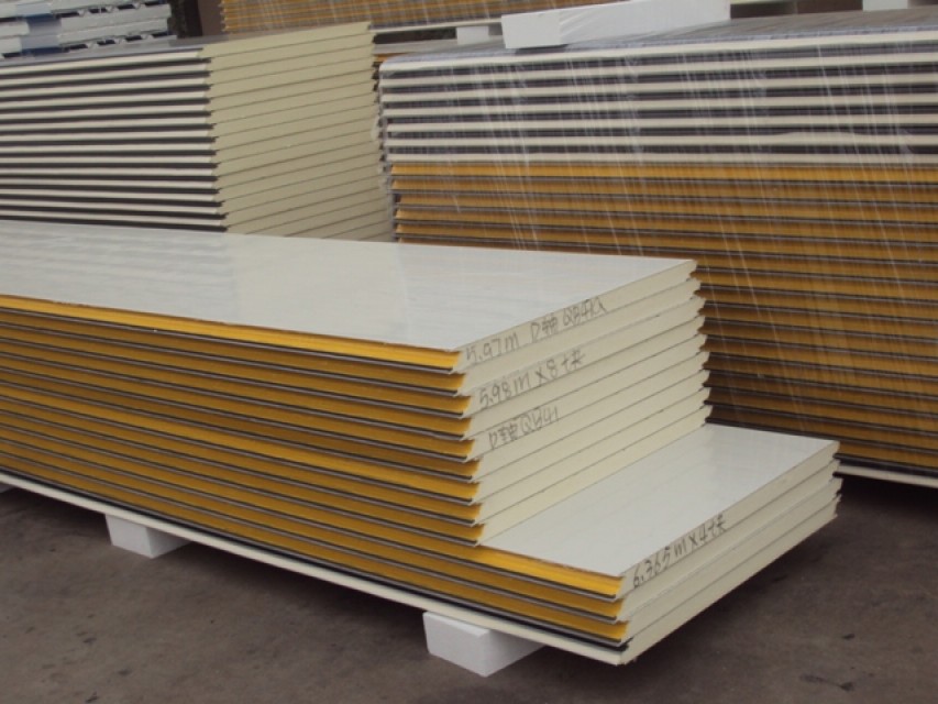 Lightweight EPS Sandwich Panel for Metal Wall System