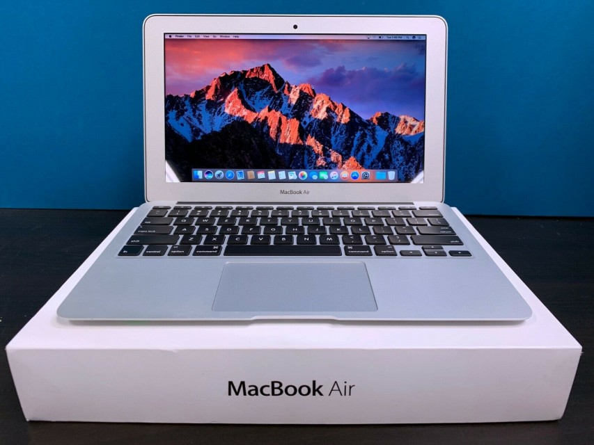 11" Apple MacBook Air Laptop Computer | 128GB SSD | OSX-2017 |