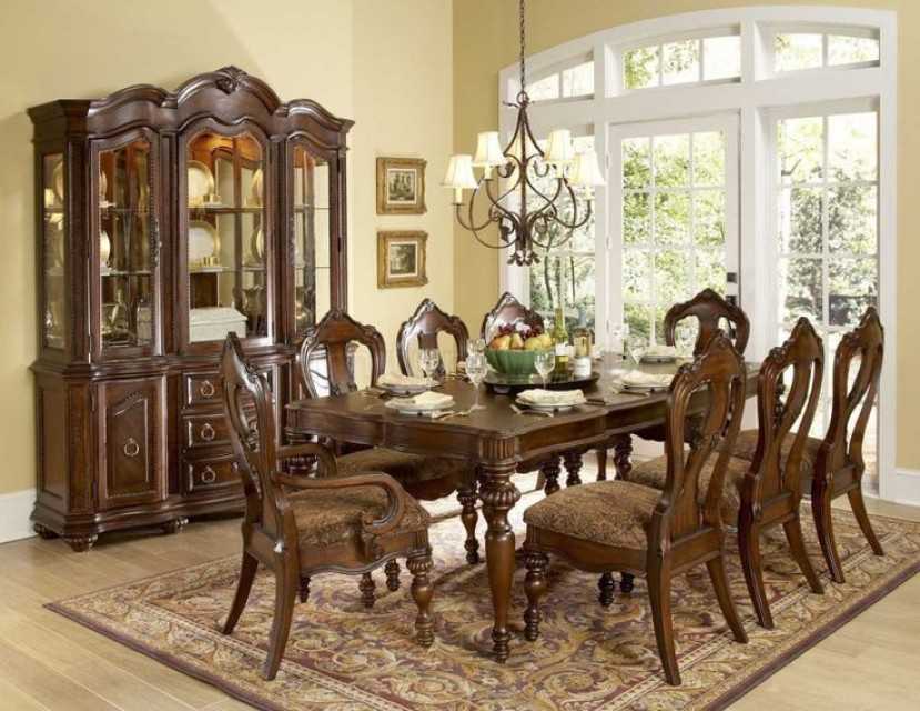 Antique Wooden Furniture from India: Timeless Elegance