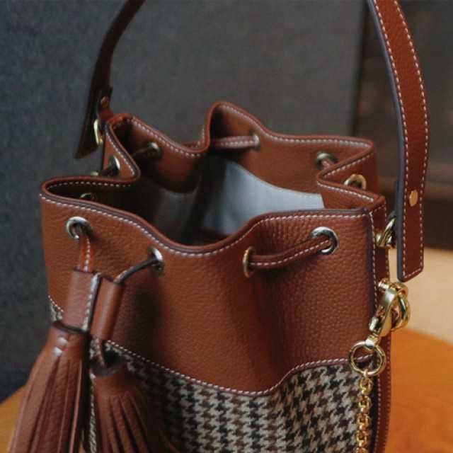 Ladies Bucket Hand-Held Messenger Bag Imported Cowhide