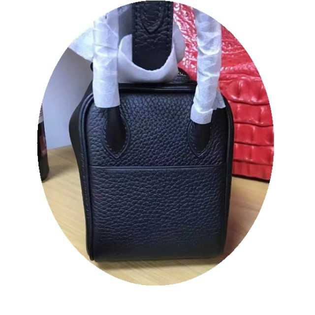 Lindi Mini Pillow Shoulder Bag - Stylish Cowhide Handbag for Fashionable Men and Women