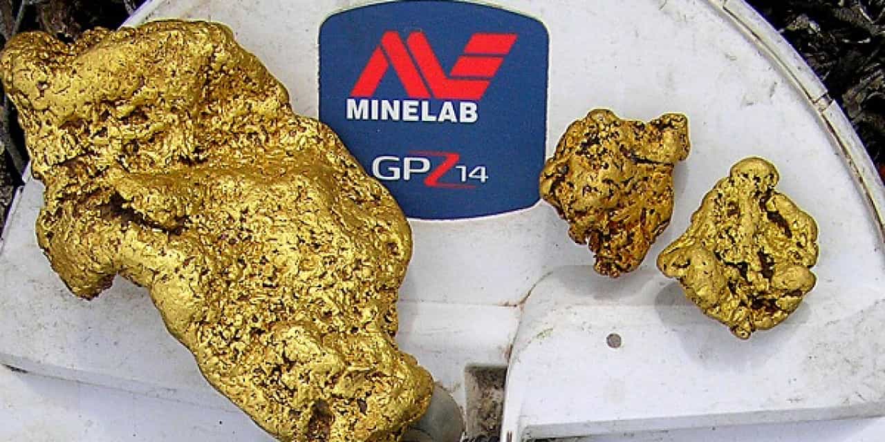 Advanced Minelab GPZ 7000 Metal Detector - Uncover Hidden Gold with Precision