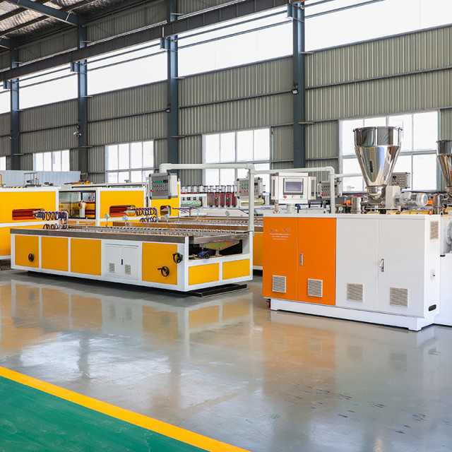 PE WPC Decking/Fencing/Wall Cladding Extrusion Line