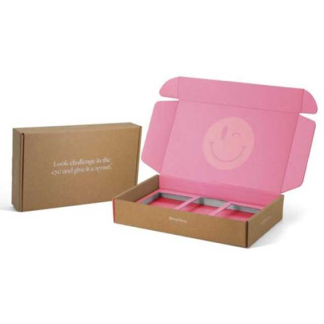 Gift Packaging Boxes / Customized Packaging Boxes
