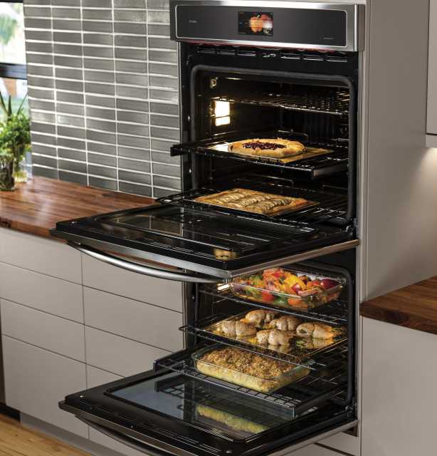 Smart 30-Inch Oven with 10 cu.ft Capacity and Frigidaire Technology