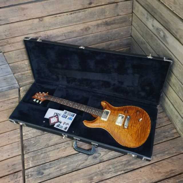 PRS Custom 24 - High-Performance Electric Guitar