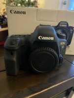 Canon Eos 6d Mark Ii 26.2mp Digital Slr Camera + Battery Grip & Flash