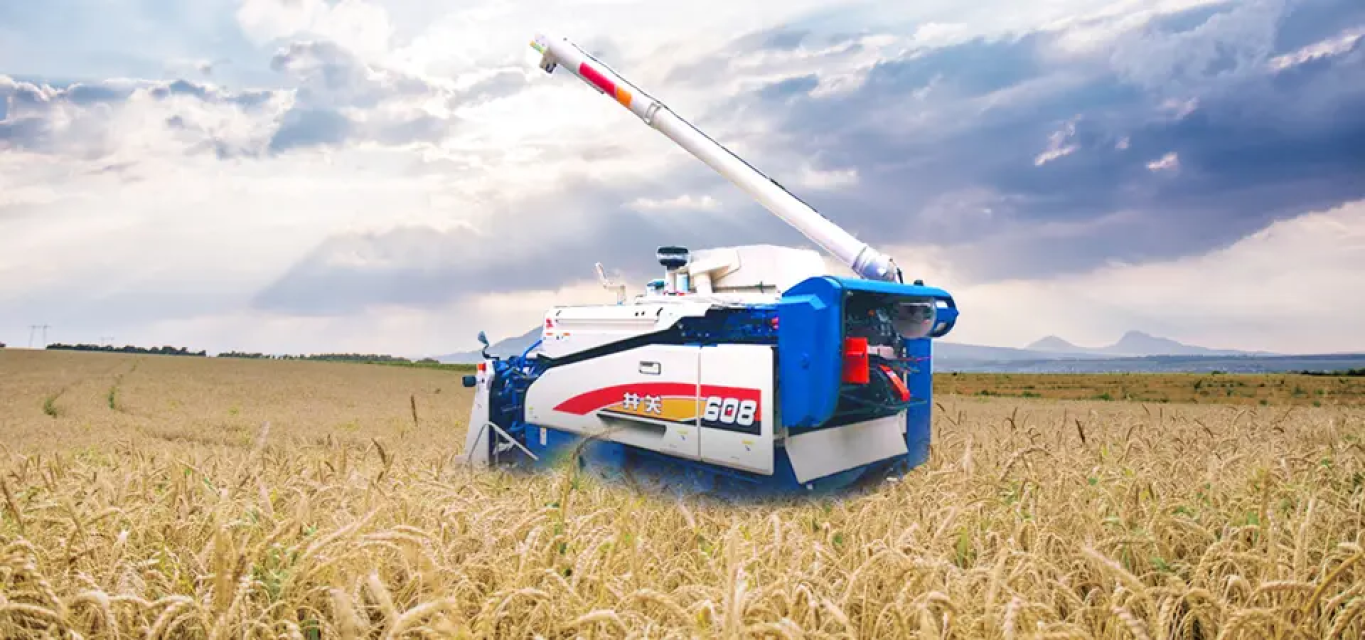 High-Efficiency Half Feeding Rice Harvester Combiner Farming Machine