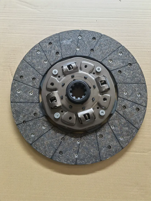 Genuine OEM Clutch Assembly DS395 for Dongfeng Truck - Reliable Auto Accessories