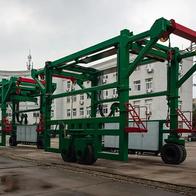 Huadelift 45t-80t Hot-selling Container Straddle Carrier