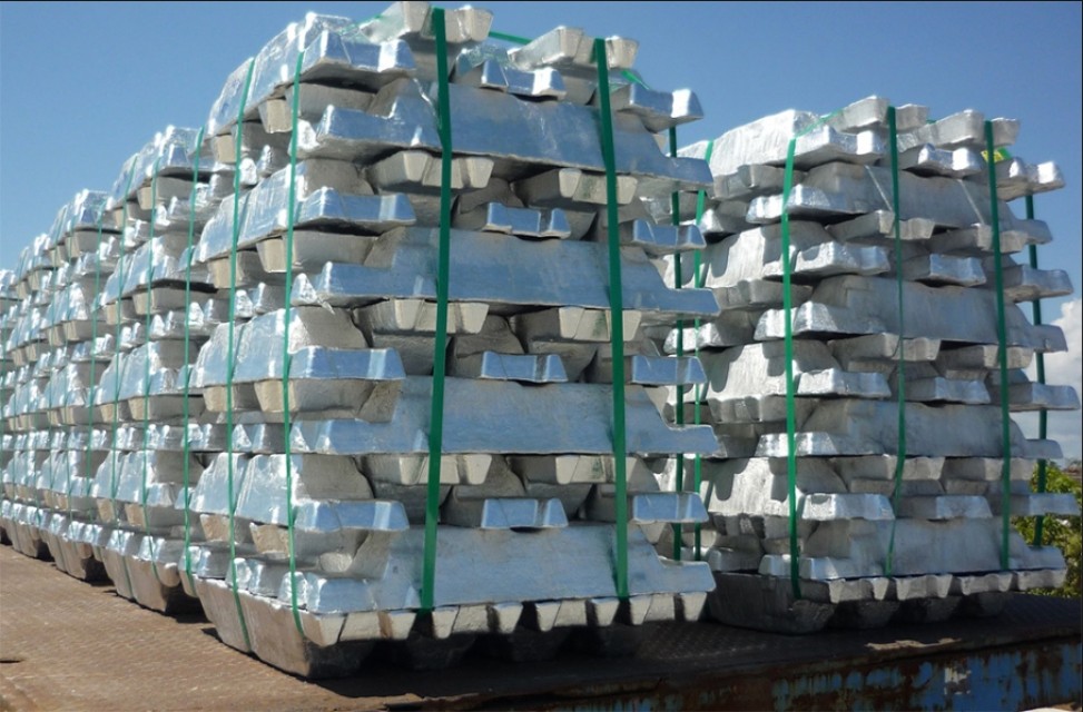 High-Quality Aluminum Ingots - Prime A7 Grade, 99.7% Purity, 25KG Weight
