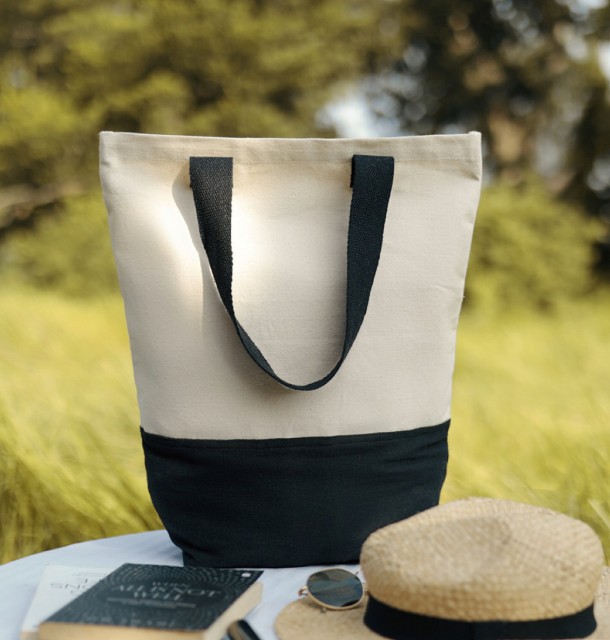 Stylish and Durable Cotton Tote Bag for Everyday Use