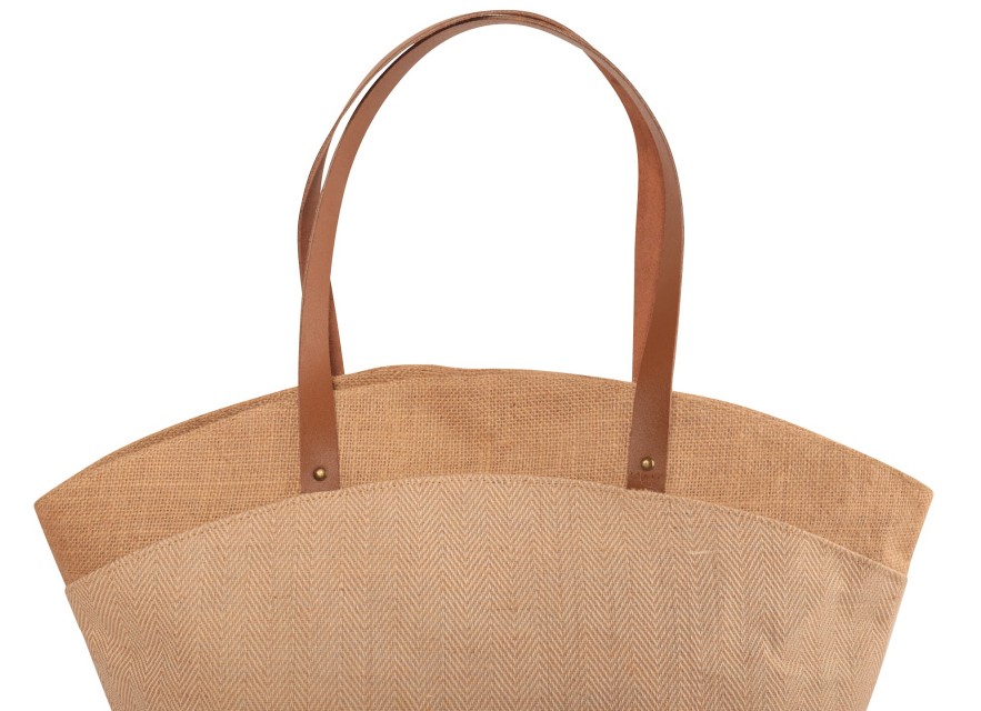 Elegant Picnic Bag for Stylish Outdoor Adventures
