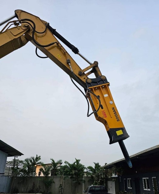Soosan Hydraulic Breaker SB81 for 18-26 Tons Excavator at Wholesale Price