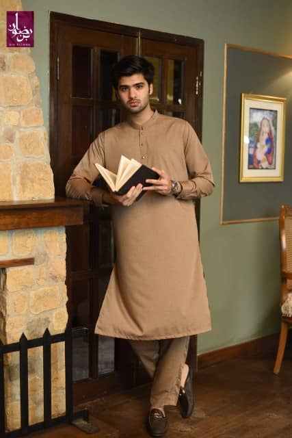 Shalwar Kamiz Black Embroidered Emirati Thobe - High Quality Fabric & Stitch