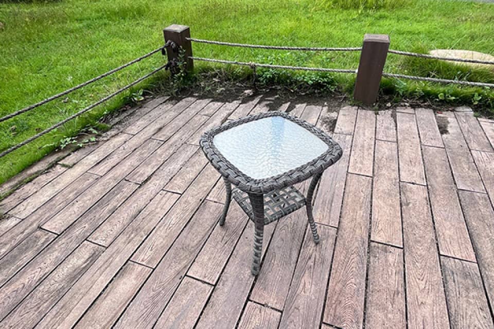 Coffee Table SS0335E-5 – Durable Iron Frame, Rattan & Glass Top