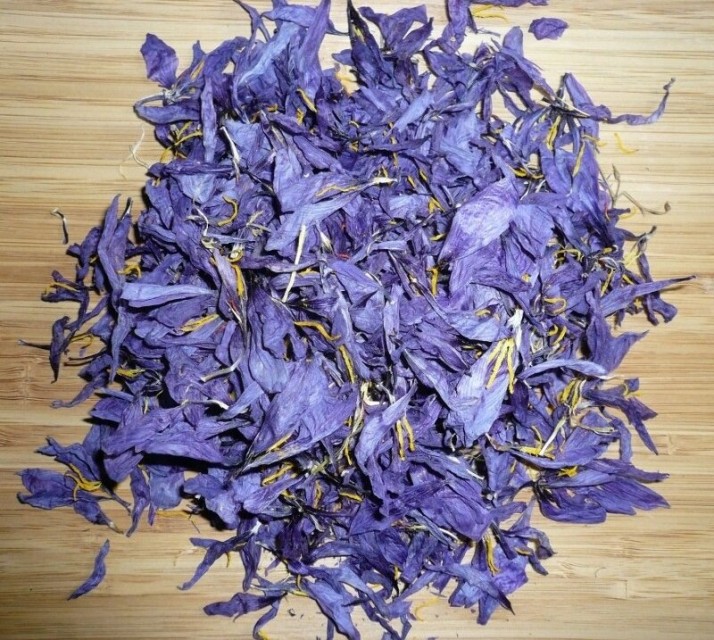 Dried Saffron Flower – A+ Grade, Pure, Natural Saffron Red-Purple Color Flower