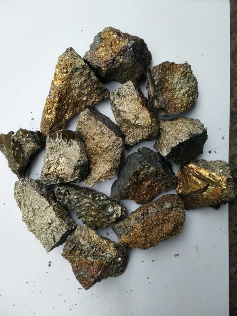 Manganese Metal Lumps, Briquettes, Flakes, Powder for Steel Smelting