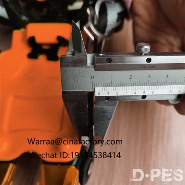 Warraa Enhanced 18 Tooth Crampons AT8609 - Cold Resistance, Adjustable for Hiking & Snow Boots