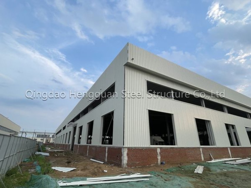 Steel Structure Warehouse/Industrial Workshop - Customized Size & Design