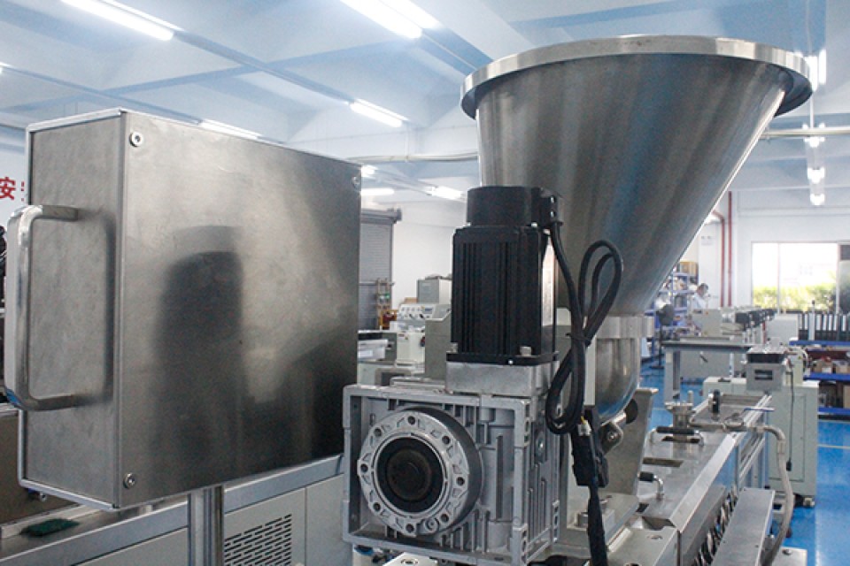 Split Small Precision Twin-Screw Extrusion Granulation Line for Polymer Processing