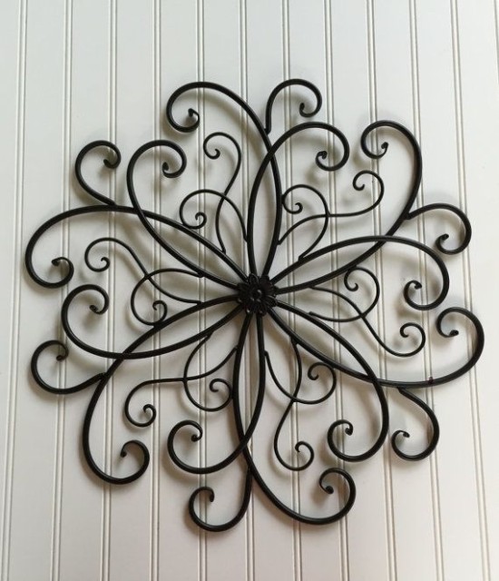 Metal Handicraft Wall Hanging – Handcrafted Black Decor for Home & Garden