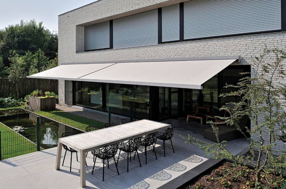 Patio Conservatory Awnings - Retractable Pergolas and Motorised Sunscreens for Outdoor Spaces