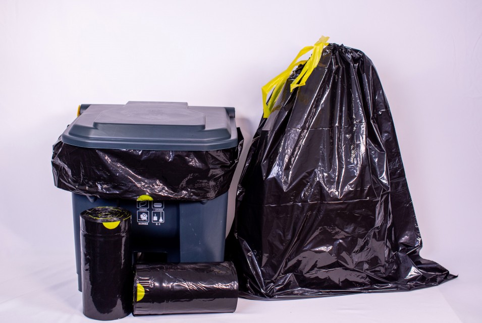 Plastic Trash Bags on Roll for Efficient Waste Collection