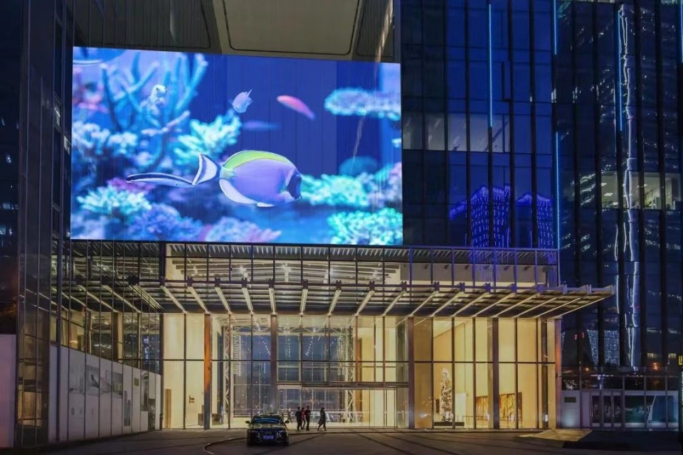 LED Media Facade for Architectural Visual and Lighting Solutions