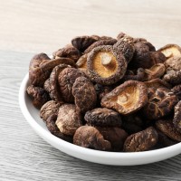Premium White Dried Flower Mushrooms: Wholesale Supplier