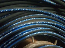 Quality hydraulic rubber hose.