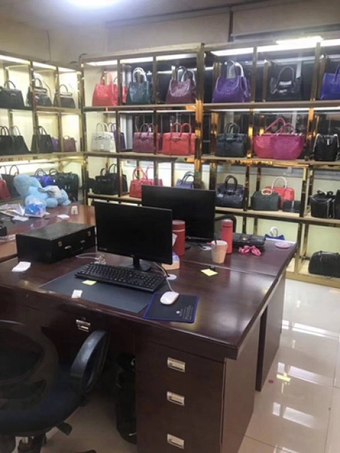 Guangzhou Monisa Clothing & Handbag Trading Co. Ltd