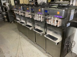 Stainless Ice Cream Maker Machine 36~40L H